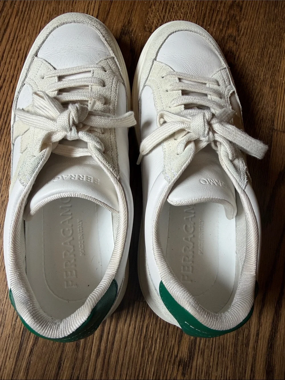 Men’s authentic Ferragamo sneakers size 9.5/10 designer